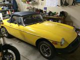 1975 MG MGB MkIII Yellow mark chrest