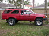 1986 Toyota Delux 4X4 Red Brutus Locartes